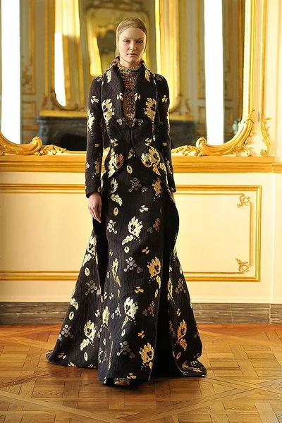 Look 9